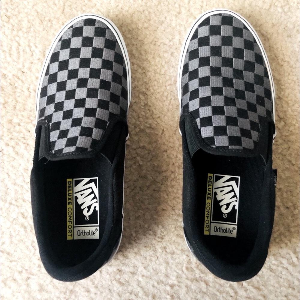 Vans : Gray/black checkerboard slip on